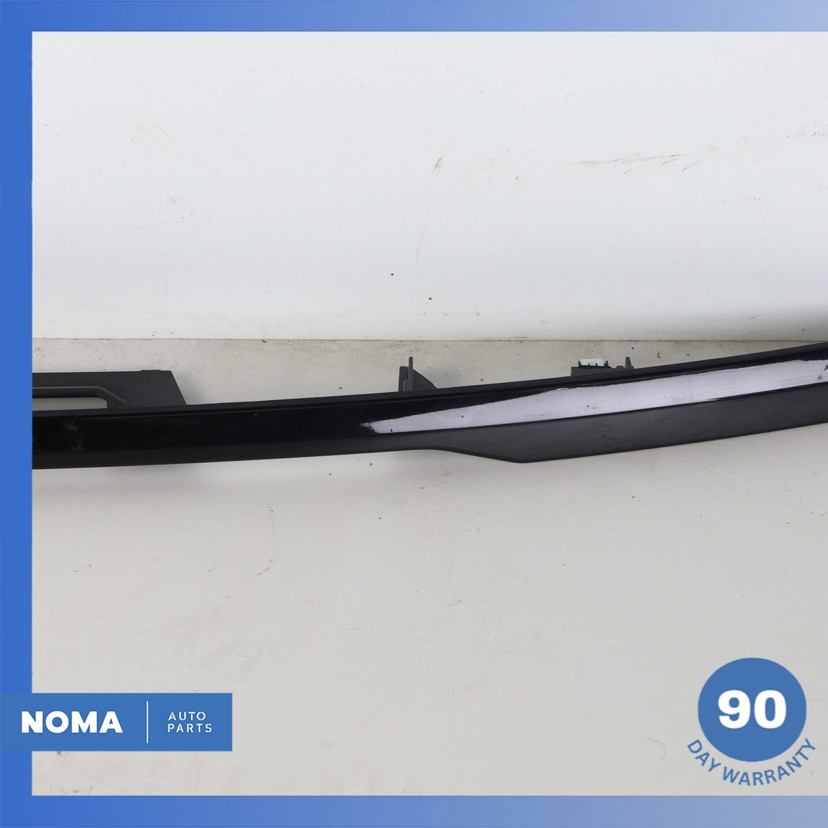 14-22 Range Rover Sport L494 Trunk Bezel License Plate Molding DK6240406DA OEM - photo 3