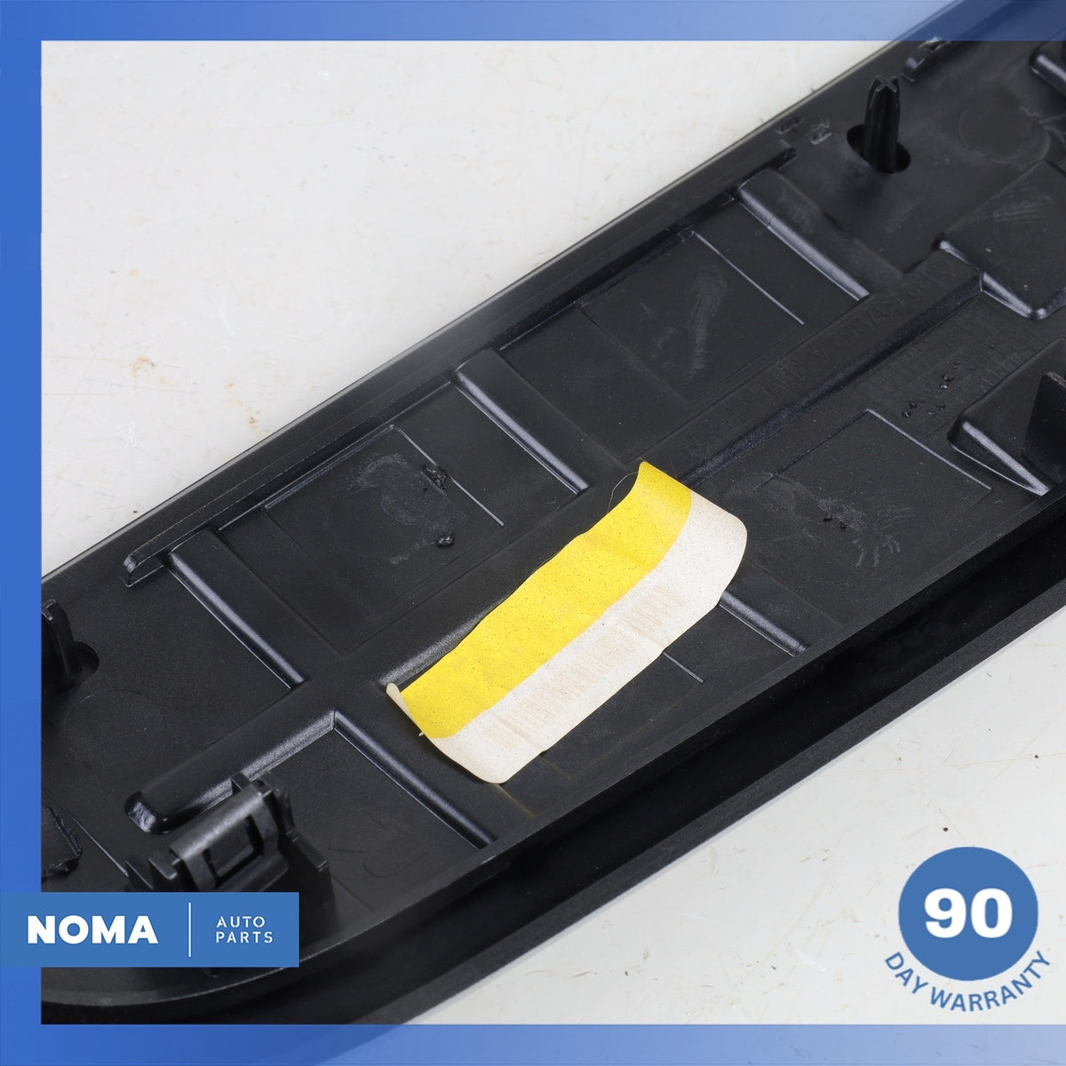 17-19 RR Evoque L538 Convertible Rear Bulkhead Right Trim Cover Molding OEM - photo 10