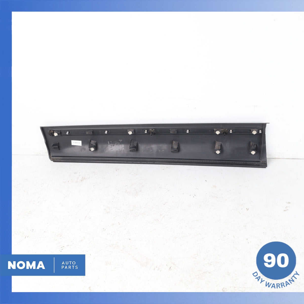 12-19 Range Rover Evoque L538 4DR Front Right Door Lower Molding OEM - photo 5