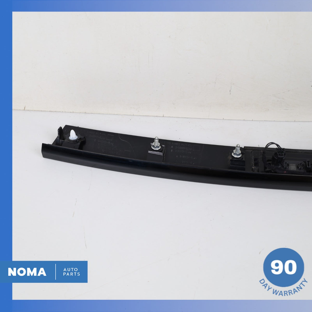 15-19 LR Discovery Sport L550 Rear Trunk Bezel License Plate Light Lamp Trim OEM - photo 9