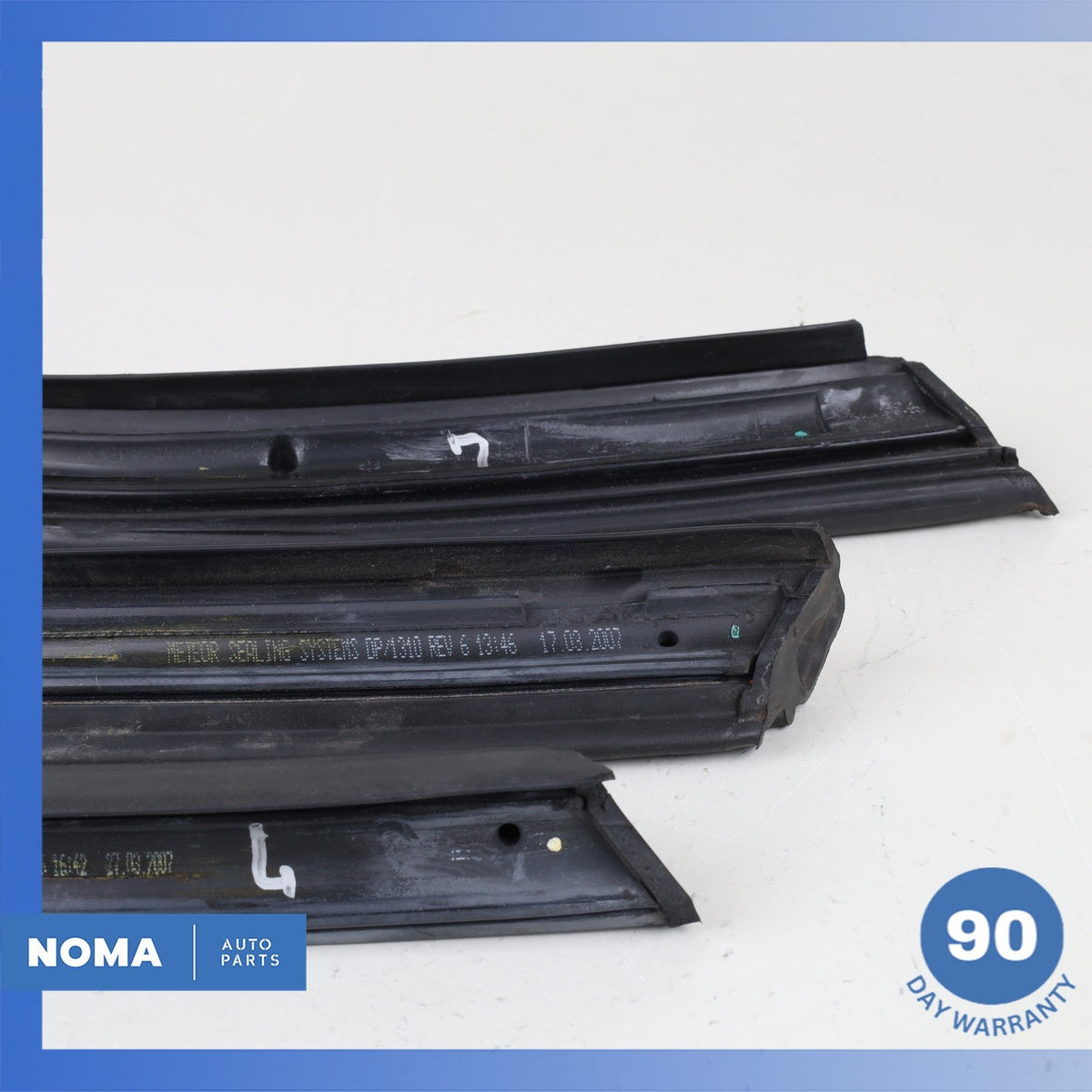 03-08 BMW E85 Z4 Convertible Top Roof Left Side Outside Molding Seal Set OEM - photo 5