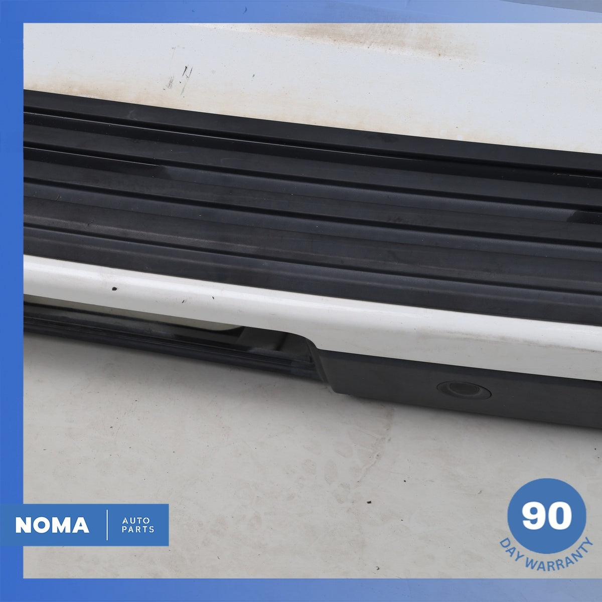 10-16 Land Rover L319 LR4 Rear Bumper Cover Assembly White OEM - photo 8