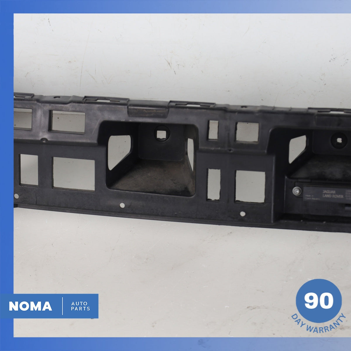 18-23 Range Rover L560 Velar Rear Bumper Center Mount Support Bracket OEM - photo 6