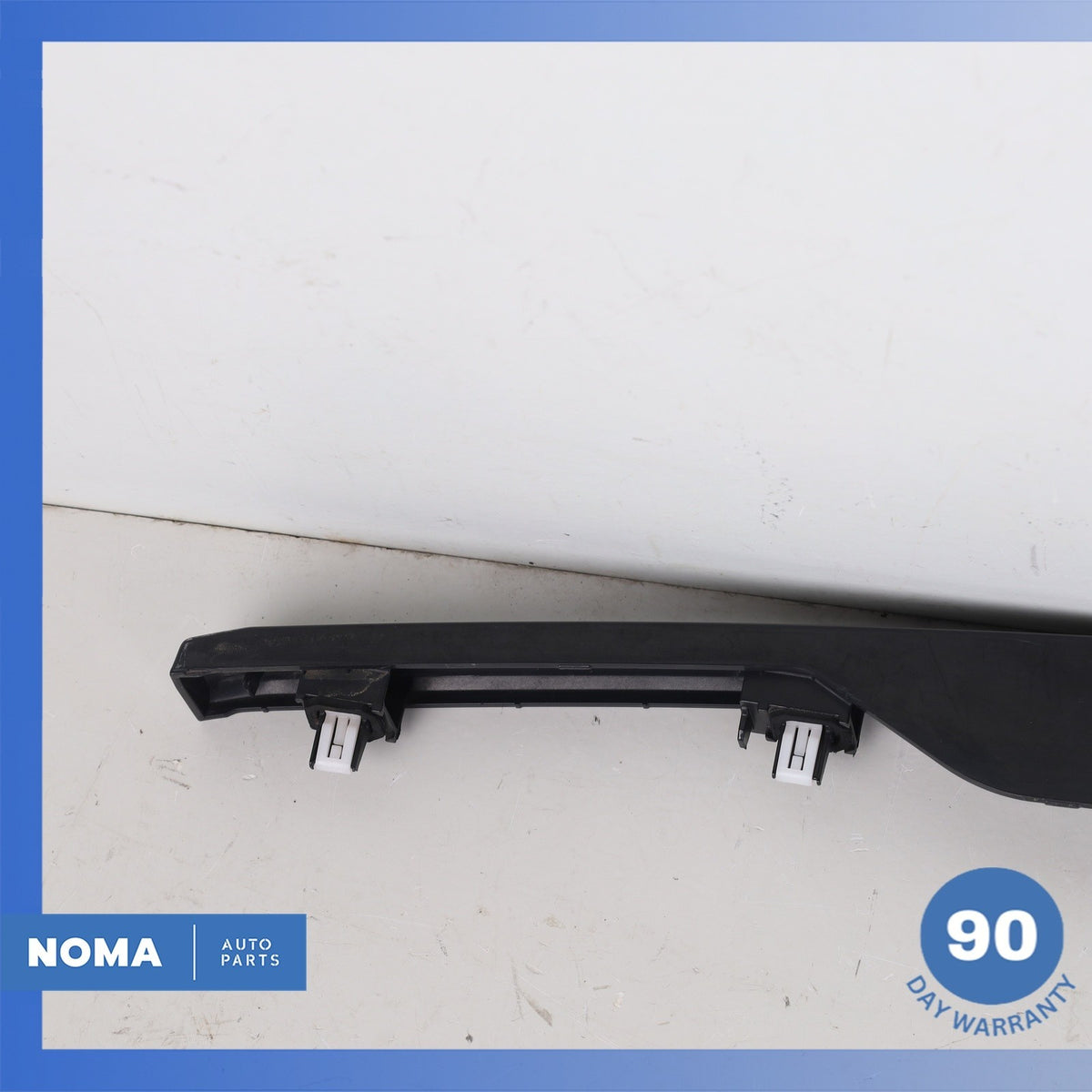 Range Rover Evoque L538 Rear Trunk Bezel License Plate Light Lamp Trim OEM - photo 17