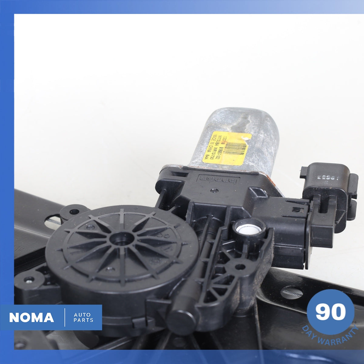 2013 Range Rover Evoque L538 Front Right Side Door window Regulator OEM - photo 12