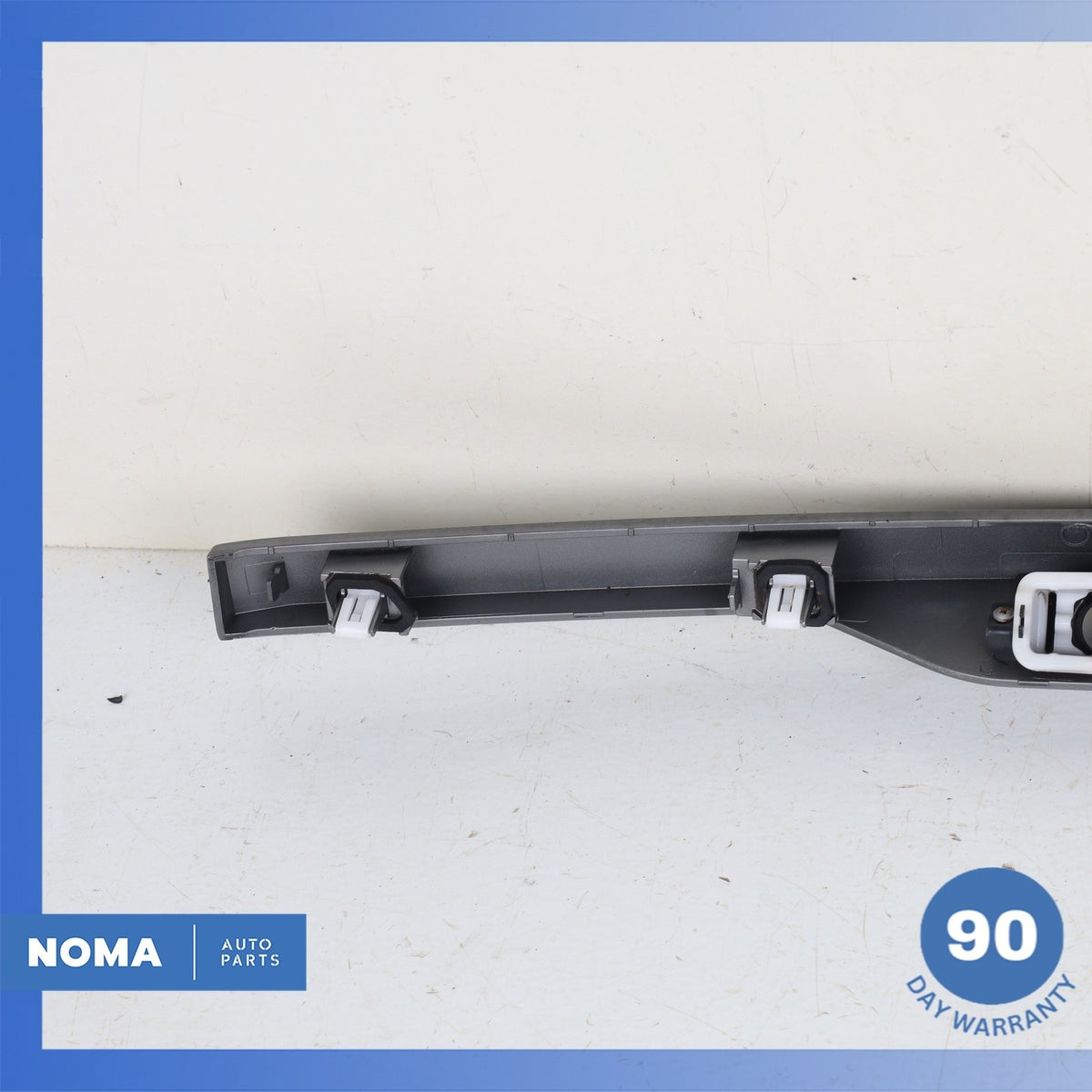 16-17 Range Rover Evoque L538 Rear Trunk Bezel License Plate Light Lamp Trim OEM - photo 12