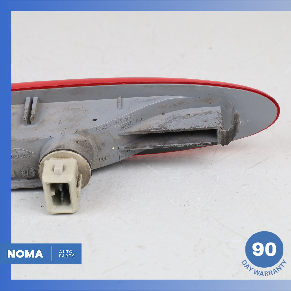 Jaguar X100 XKR XK8 Rear Right or Left Side Marker Light Lamp Red LJA5034BC OEM - photo 6