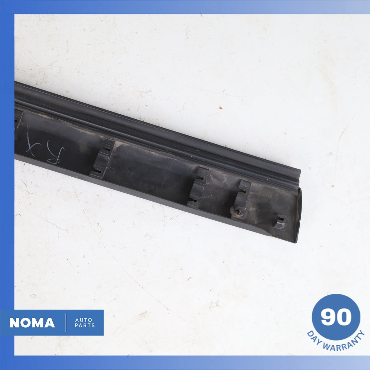 05-16 Land Rover L319 LR4 Front Right Passenger Side Door Outside Moulding OEM - photo 10