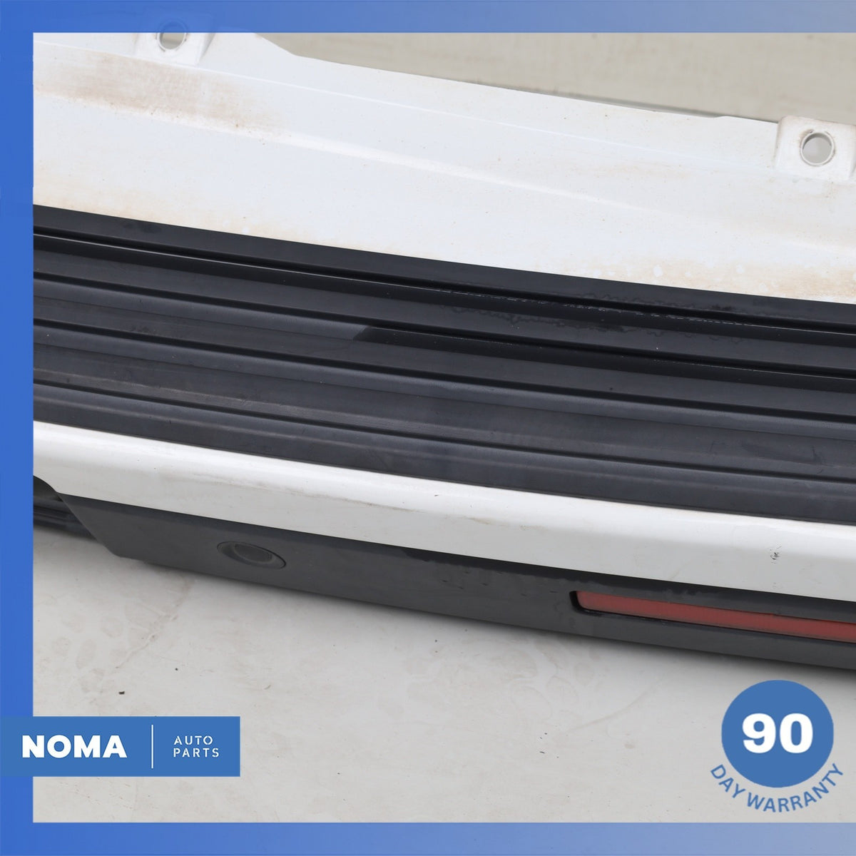 10-16 Land Rover L319 LR4 Rear Bumper Cover Assembly White OEM - photo 7