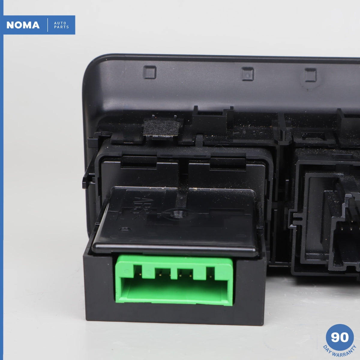 15-20 Land Rover Discovery Sport Trunk Lid & Light Levelling Control Switch OEM - photo 9