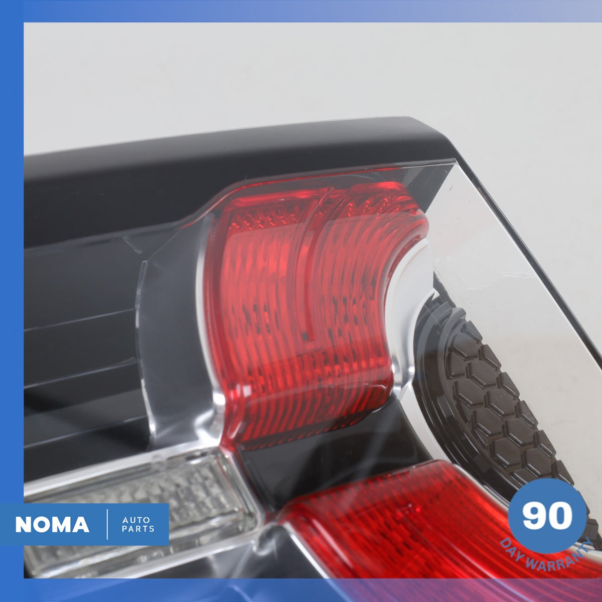 15-19 Land Rover Discovery Sport L550 Rear Right Inner Tail Light Lamp OEM 46k - photo 3