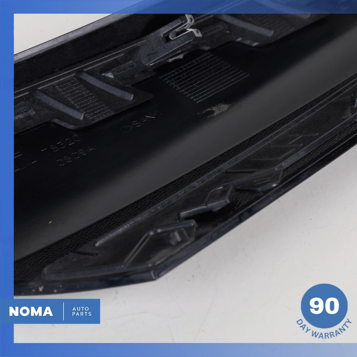 15-23 LR Discovery Sport L550 Rear Left Driver Exterior D-Pillar Molding OEM - photo 8