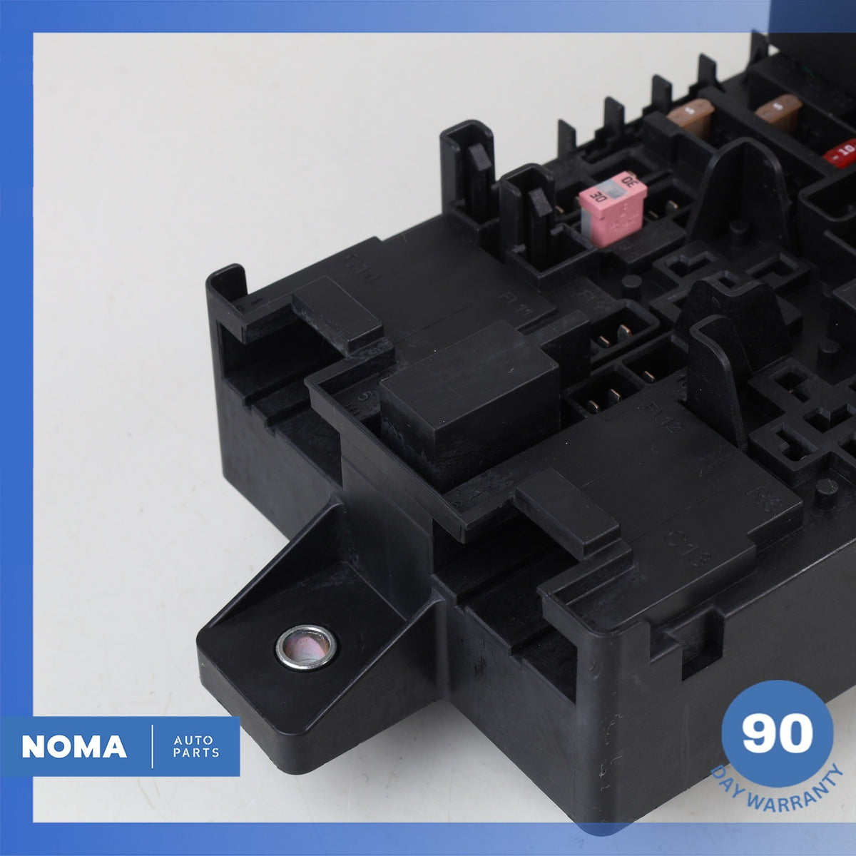 Range Rover Sport L494 L405 Engine Compartment Fuse Relay Box OEM - photo 3