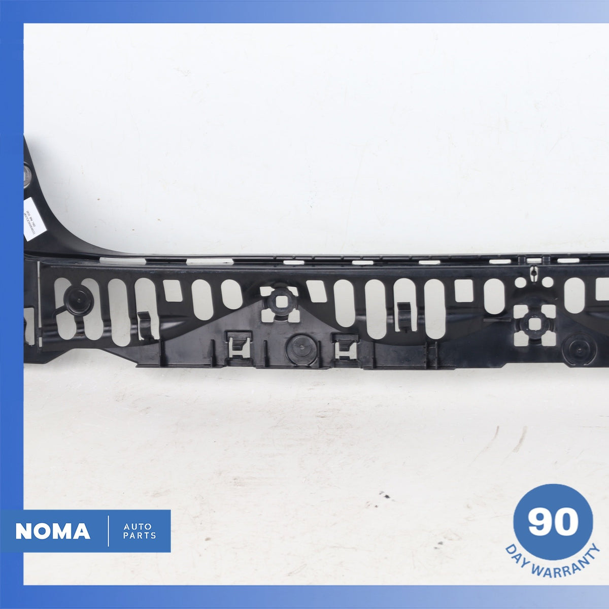 16-19 BMW G12 740i Rear Bumper Center Support Mount Bracket OEM 76k - photo 5