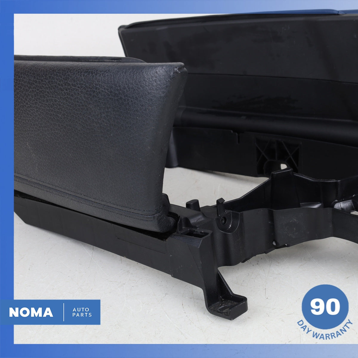 BMW F10 528i 535i 550i Front Center Console Arm Rest Lid Black 51169216865 OEM - photo 5