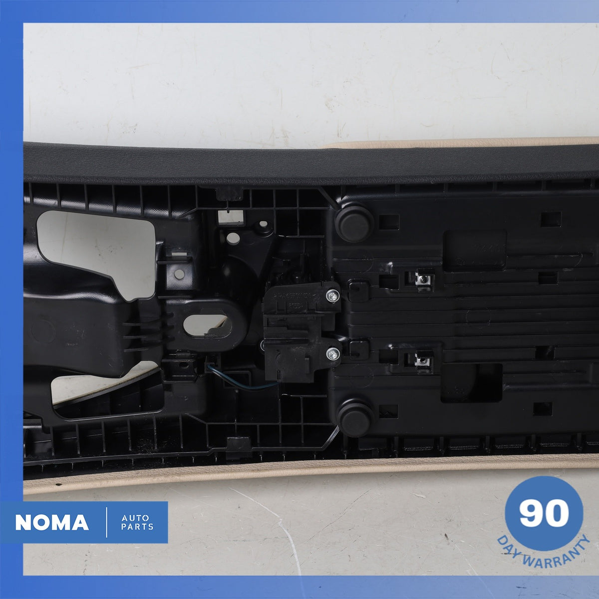09-16 BMW E89 Z4 Center Console Trim Cover Panel w/ Armrest Beige OEM - photo 15