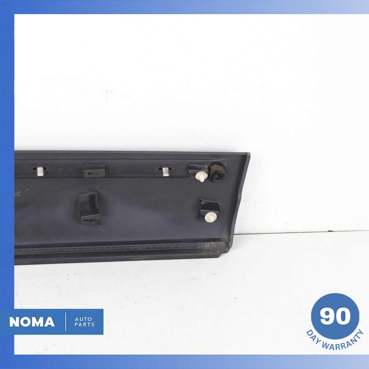 12-19 Range Rover Evoque L538 4DR Front Left Door Lower Molding BJ3221065BJ OEM - photo 7
