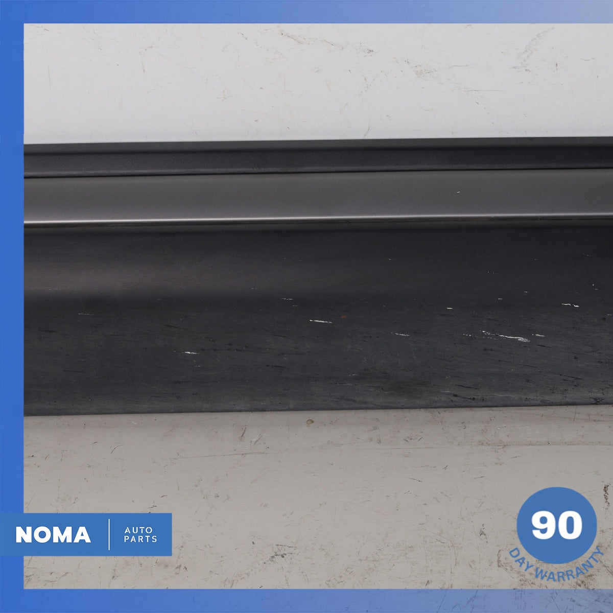 12-19 Range Rover Evoque L538 4DR Front Right Door Lower Molding OEM - photo 4