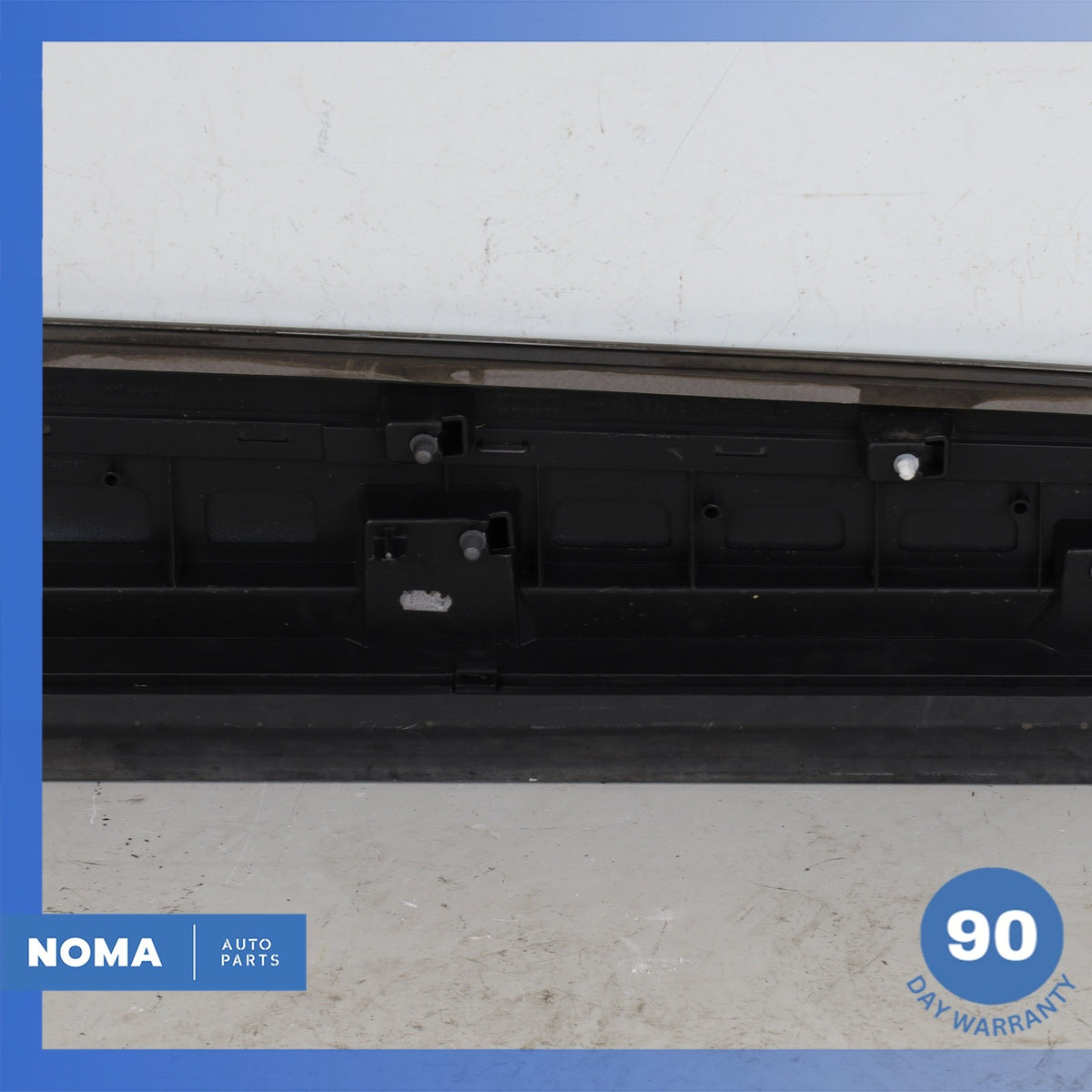 17-19 Audi 4M Q7 Front Left Driver Door Lower Molding White OEM - photo 8