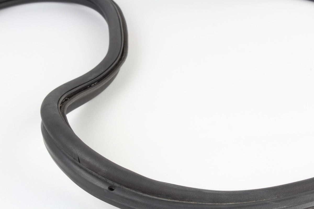 03-08 BMW Z4 E85 Roadster Rear Back Trunk Boot Lid Weatherstrip Seal 7016194 OEM - photo 11
