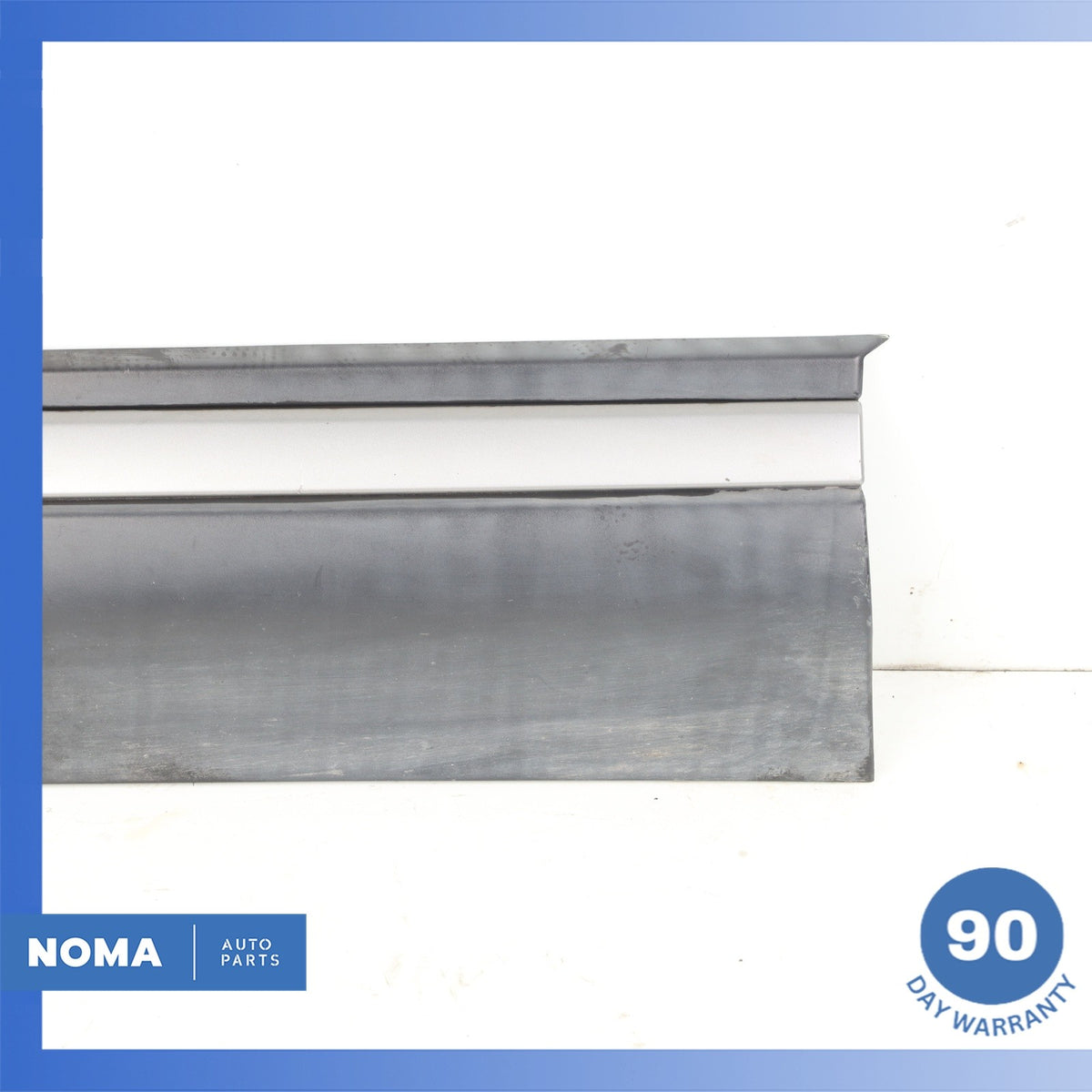12-19 Range Rover Evoque L538 4DR Front Left Door Lower Molding BJ3221065BJ OEM - photo 2