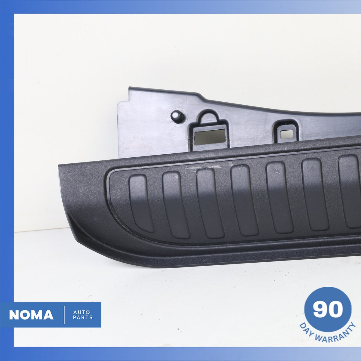 Land Rover Range Rover Sport L494 Trunk Scuff Plate Lock Cover OEM - photo 6