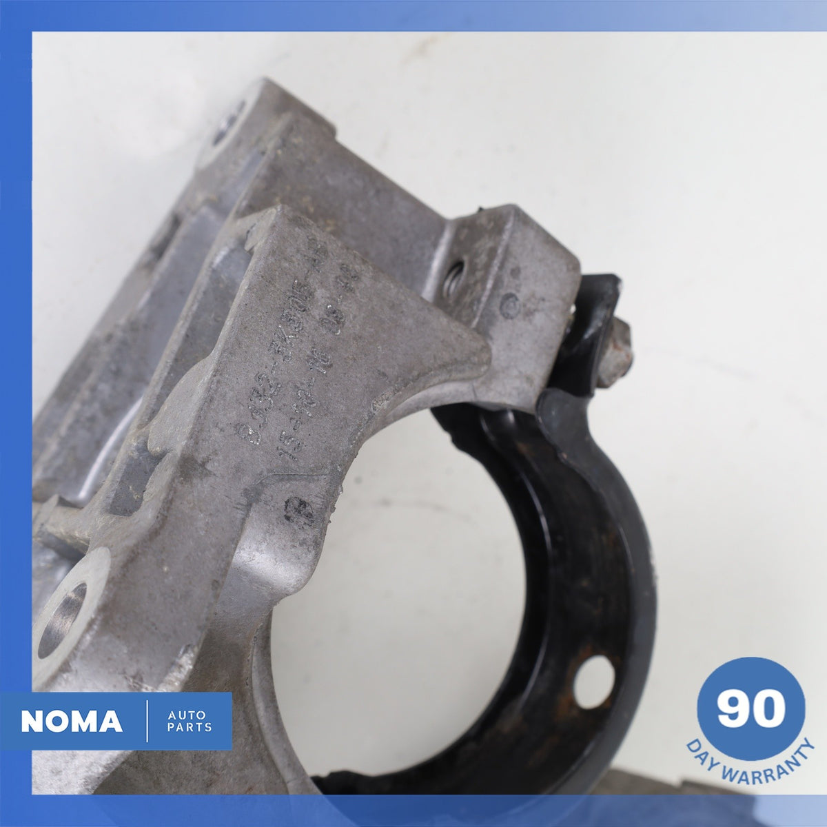13-17 Discovery Sport L550 L538 Engine Motor Support Mount w/ Bracket OEM - photo 16