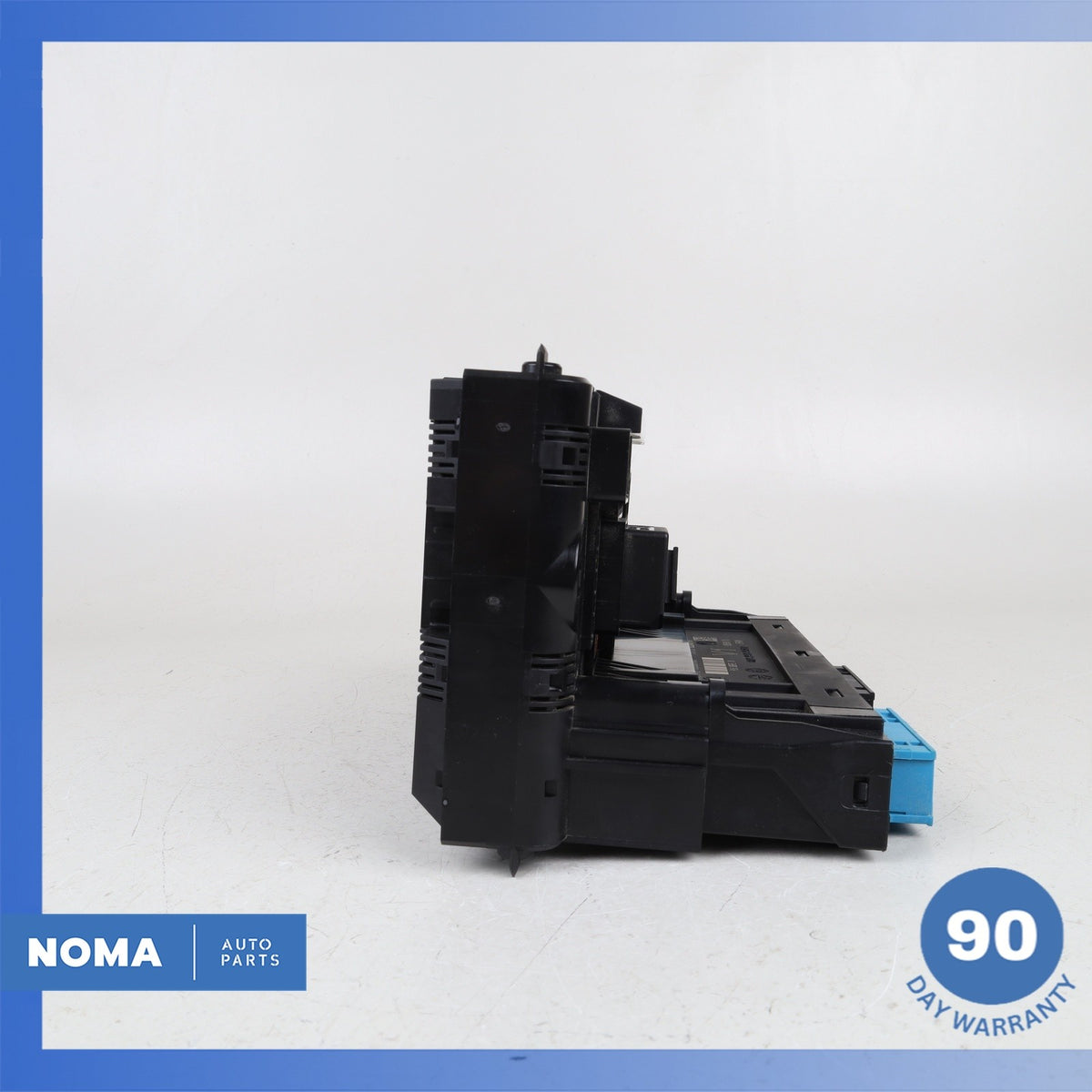BMW F10 550i Front Terminal Junction Relay Fuse Box 61149252815 OEM - photo 11