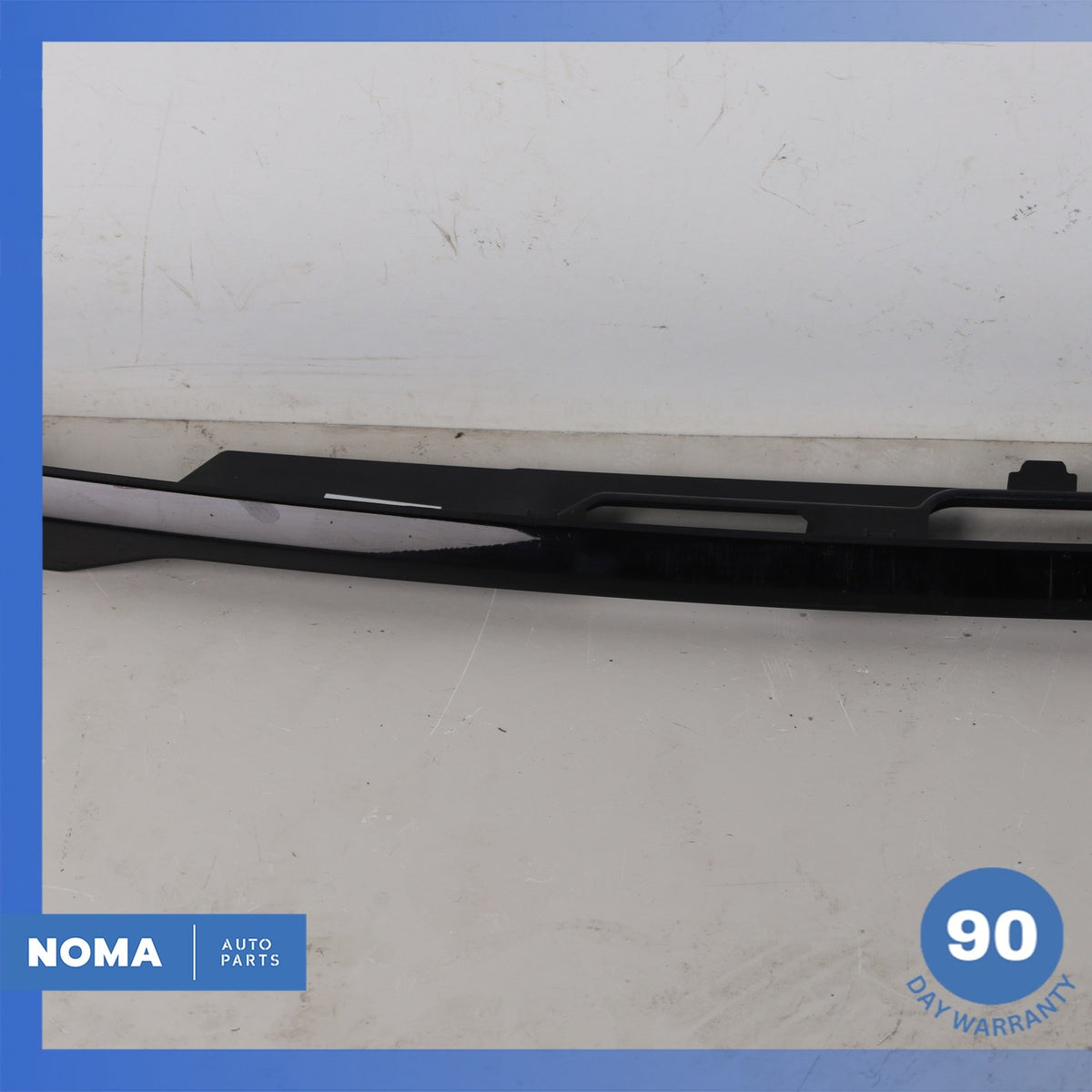 14-22 Range Rover Sport L494 Trunk Bezel License Plate Molding DK6240406DA OEM - photo 5