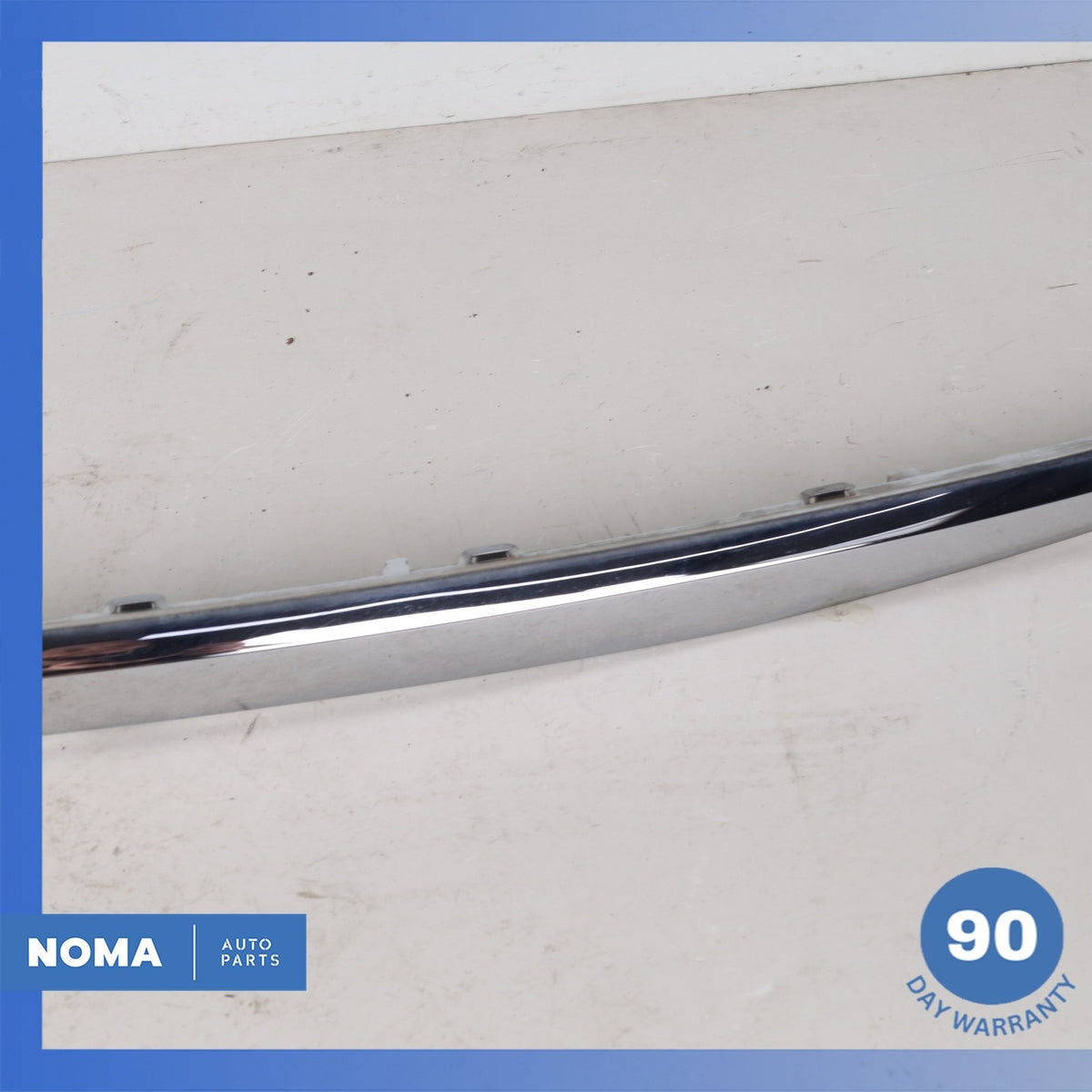 BMW F07 535i 550i GT Trunk Boot Lid Door Molding 7211167 OEM - photo 3