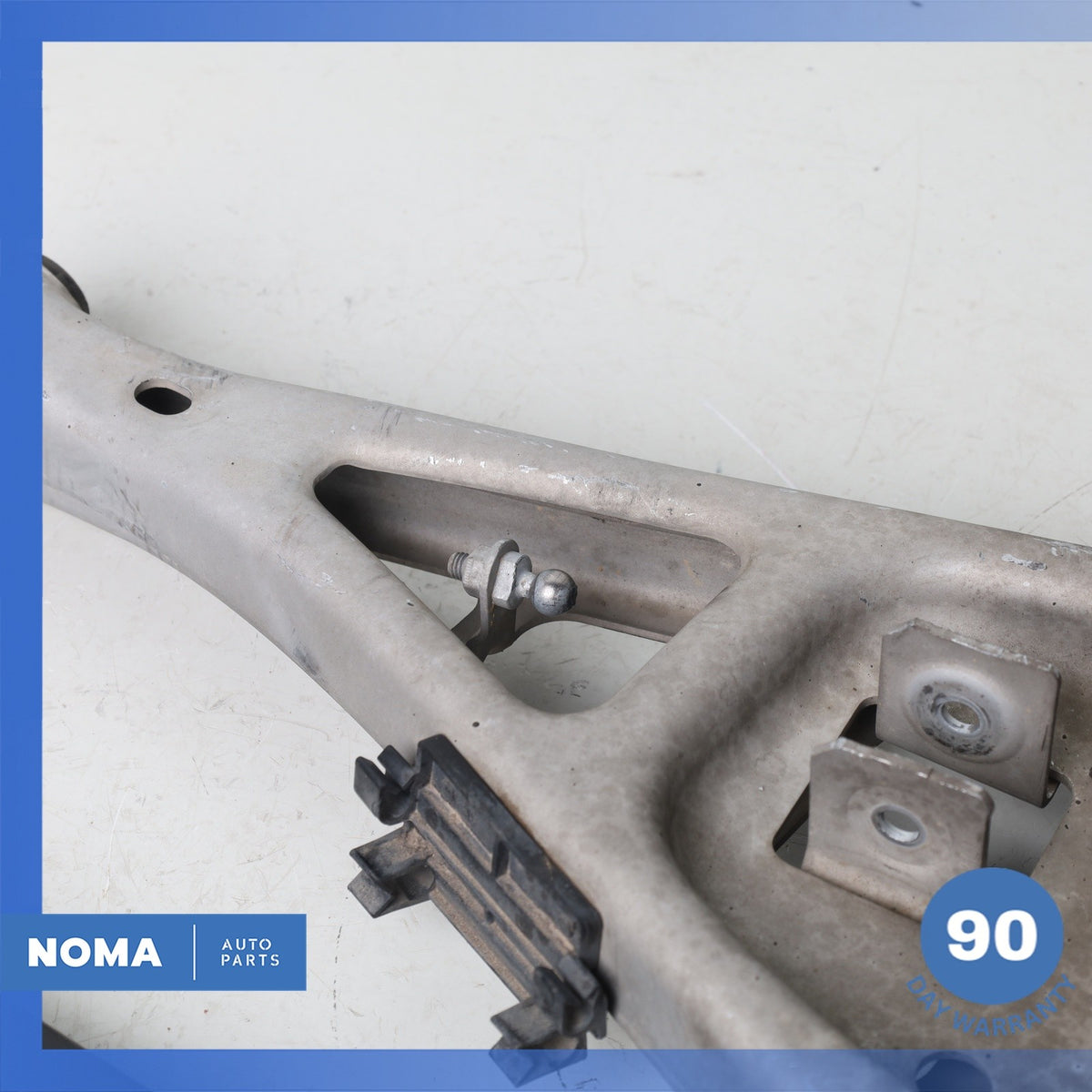 09-16 BMW E89 Z4 Rear Right Passenger Side Lower Control Arm Set OEM - photo 4