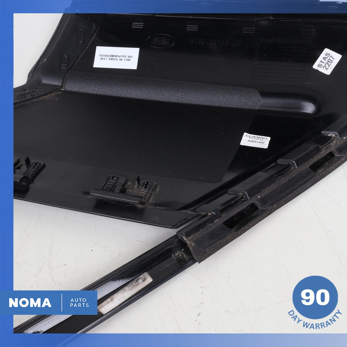 12-13 LR Range Rover Evoque L538 Rear Right Side Exterior D-Pillar Molding OEM - photo 9