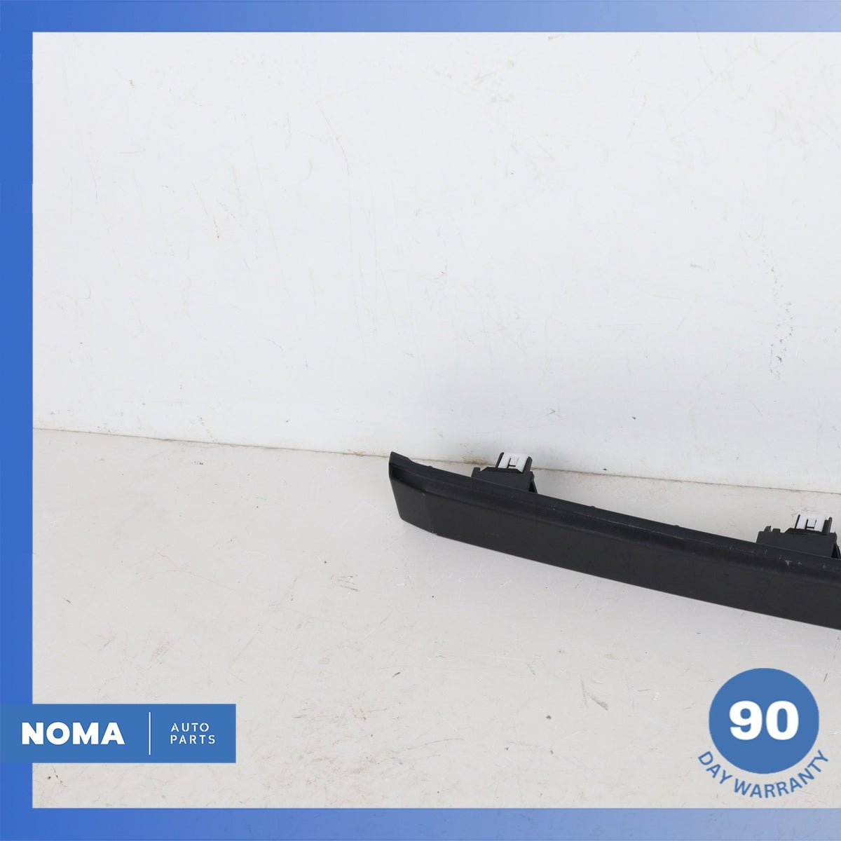 Range Rover Evoque L538 Rear Trunk Bezel License Plate Light Lamp Trim OEM - photo 7