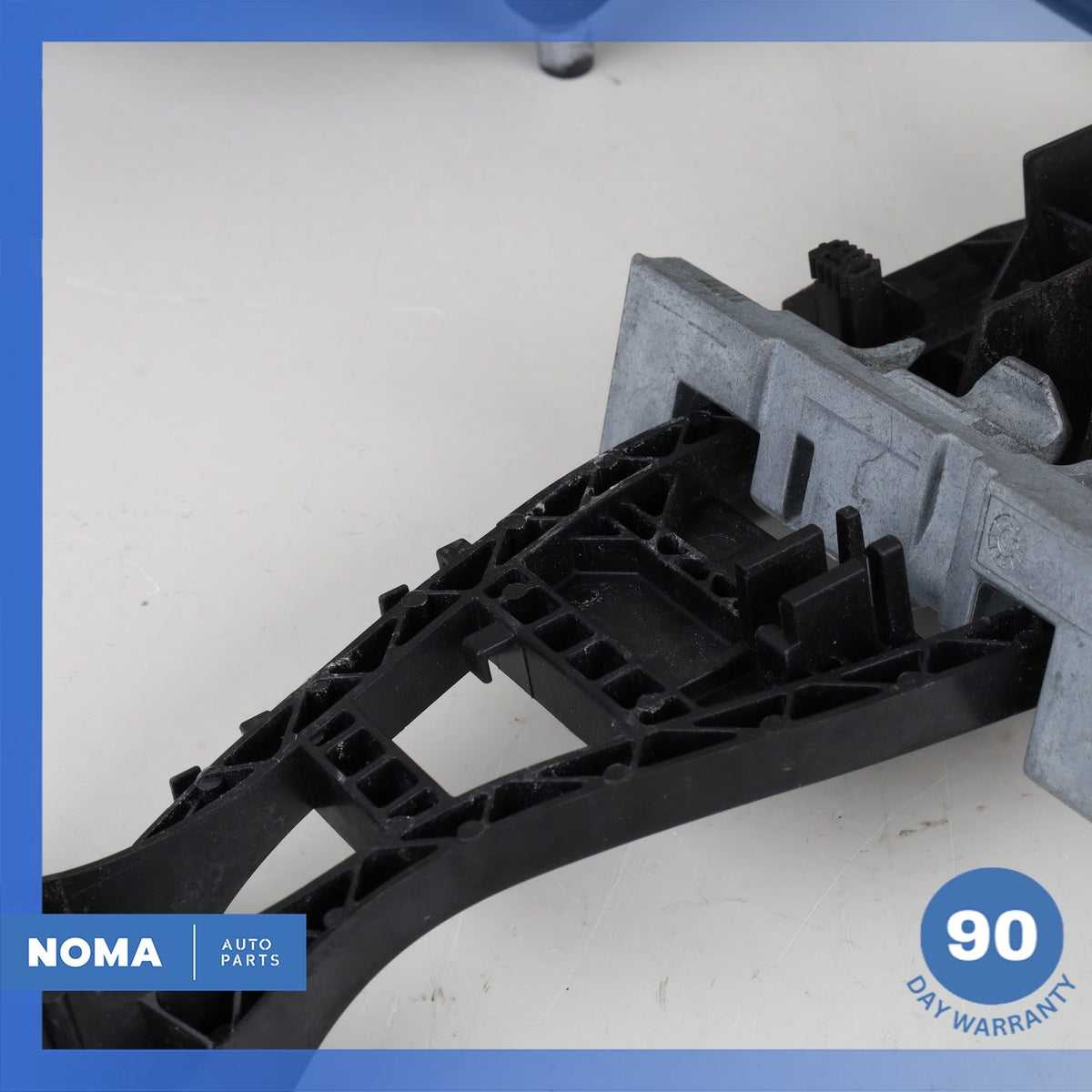13-17 LR Range Rover Sport L494 Front Left Door Lock Actuator w/ Bracket OEM - photo 9