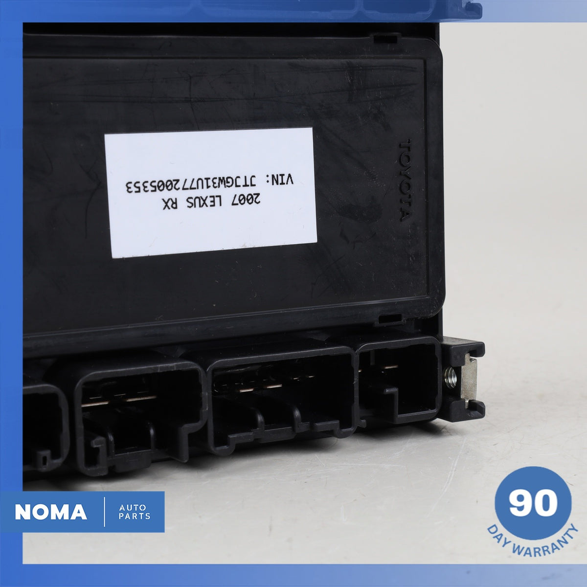 06-08 Lexus MHU33L RX400h Engine Room Junction Fusebox Fuse Box OEM - photo 10