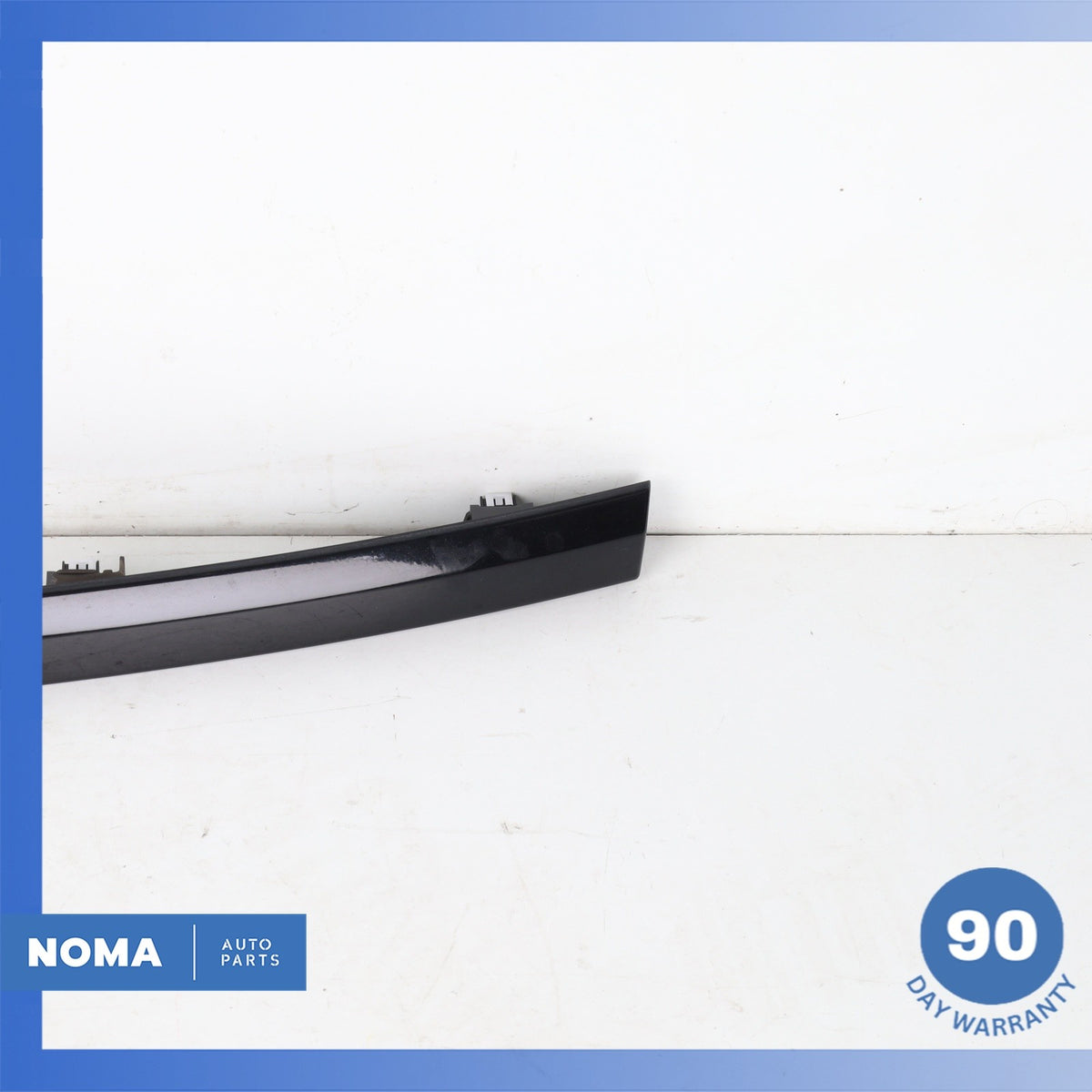 14-22 Range Rover Sport L494 Trunk Bezel License Plate Molding DK6240406DA OEM - photo 2