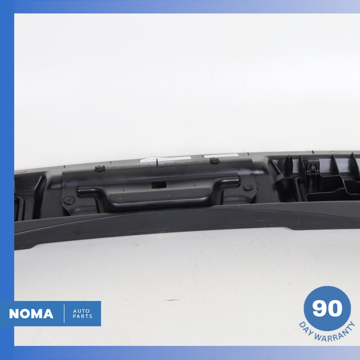 2020 Land Rover Range Rover Evoque L551 Trunk Scuff Plate Lock Cover OEM - photo 7