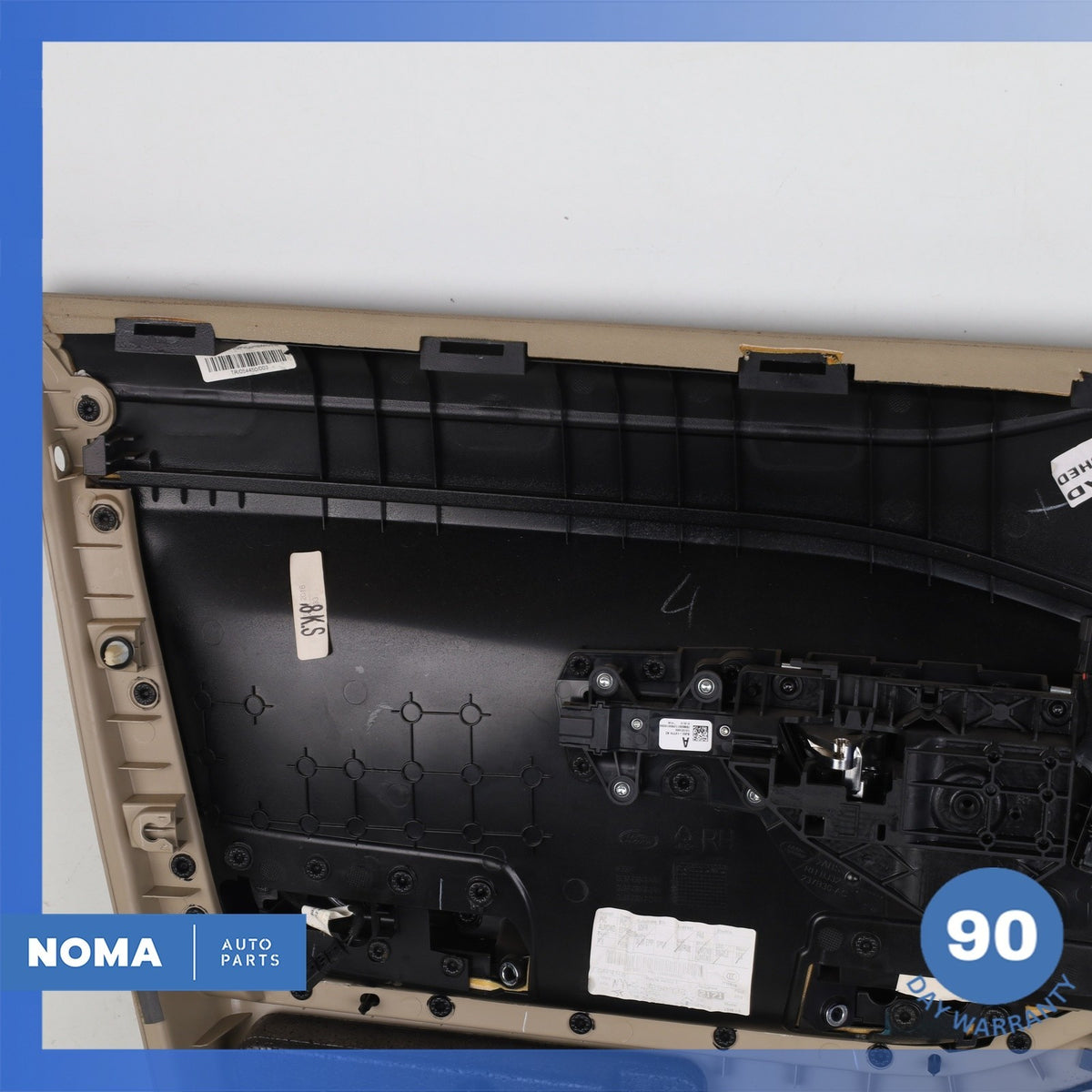 12-19 Range Rover Evoque L538 4DR Front Right Door Trim Panel Assembly Beige OEM - photo 16