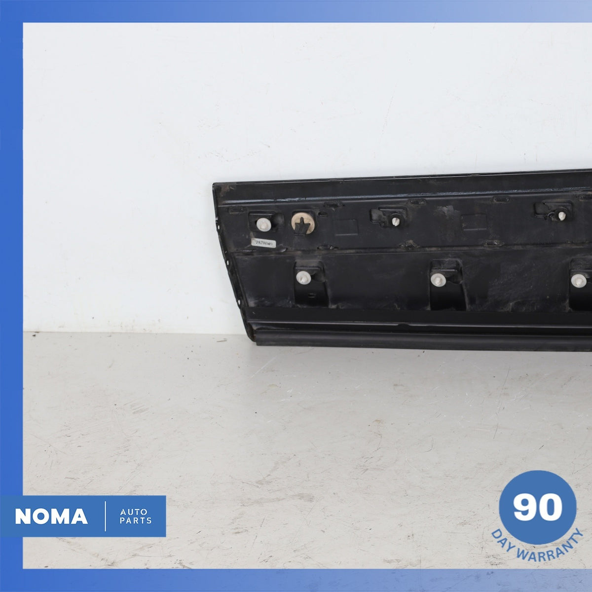 18-23 Range Rover L560 Velar Front Right Side Door Lower Cover Molding OEM - photo 10