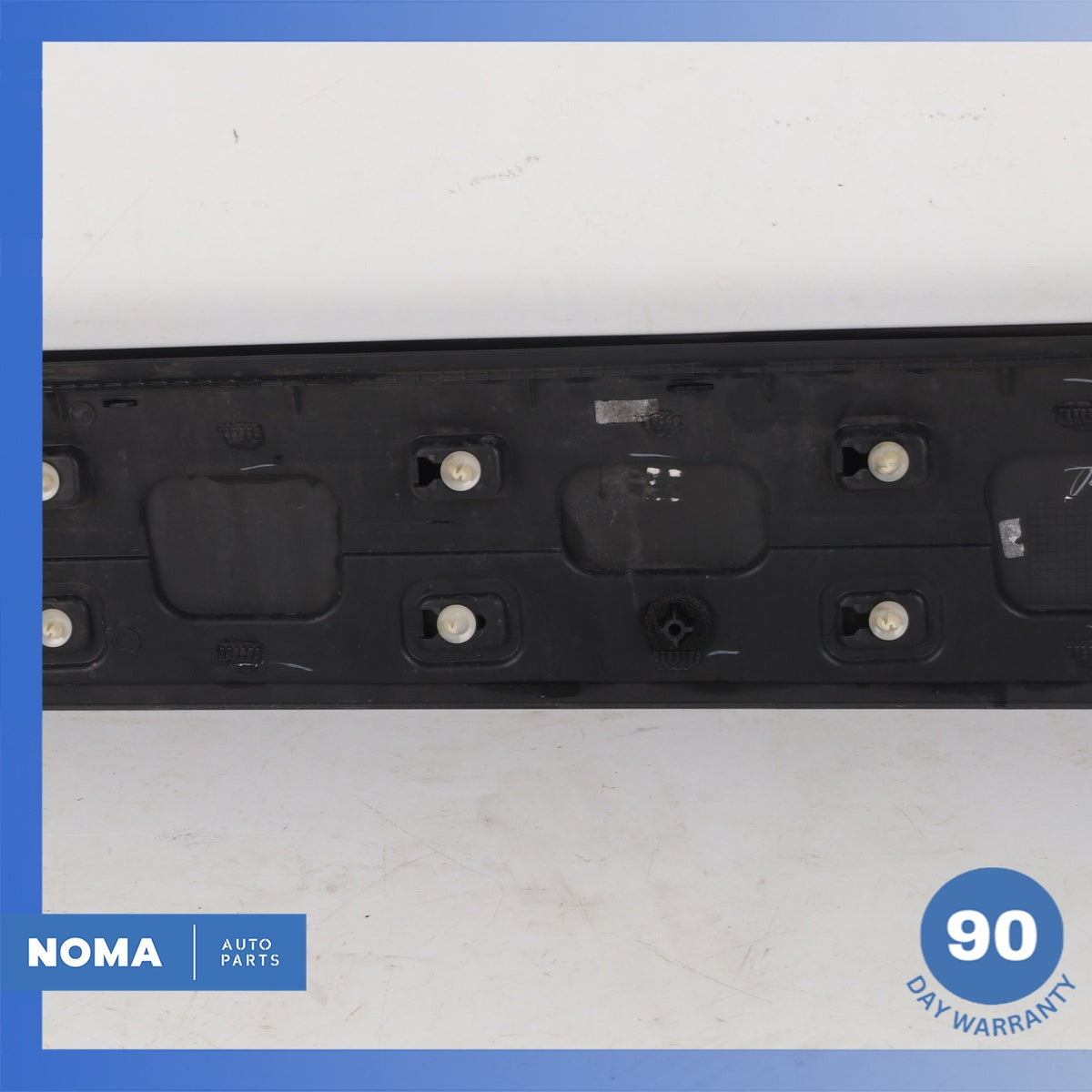 12-19 Range Rover Evoque L538 4DR Front Right Door Lower Molding BJ3M21064BC OEM - photo 8