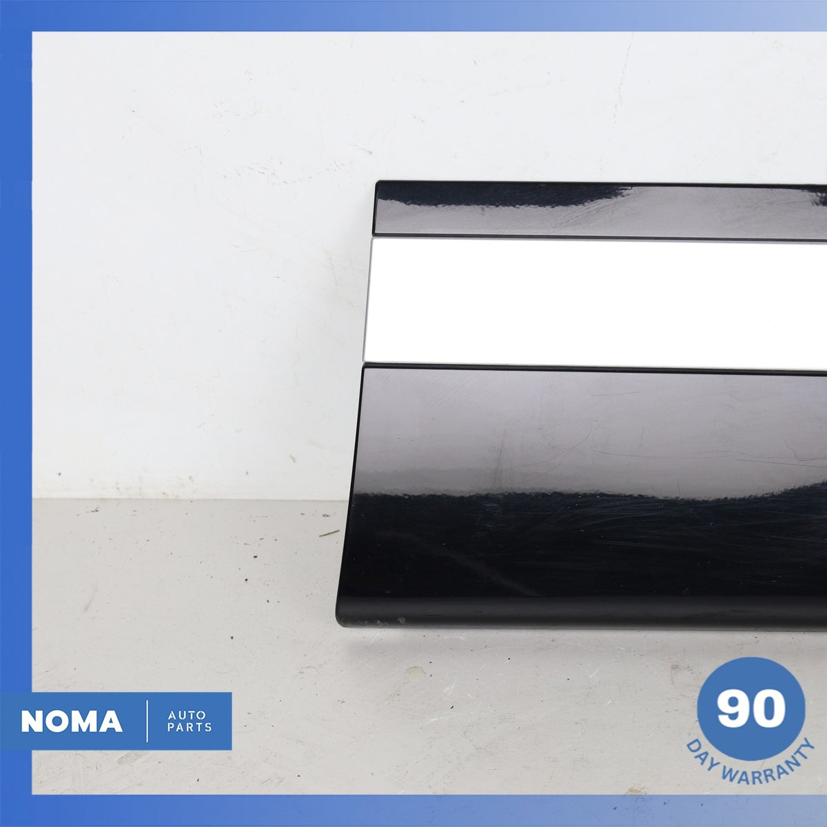 18-23 Range Rover L560 Velar Front Right Side Door Lower Cover Molding OEM - photo 6