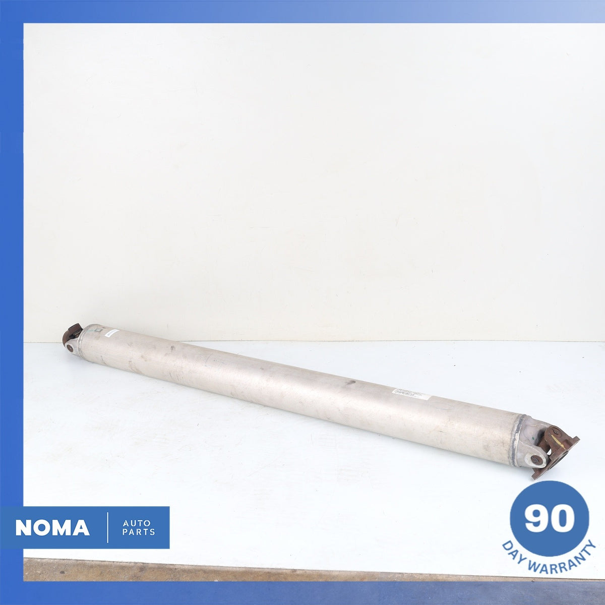 Infiniti Z62 QX80 Rear Axle Driveshaft Drive Shaft 37000-1LA0A OEM - photo 1