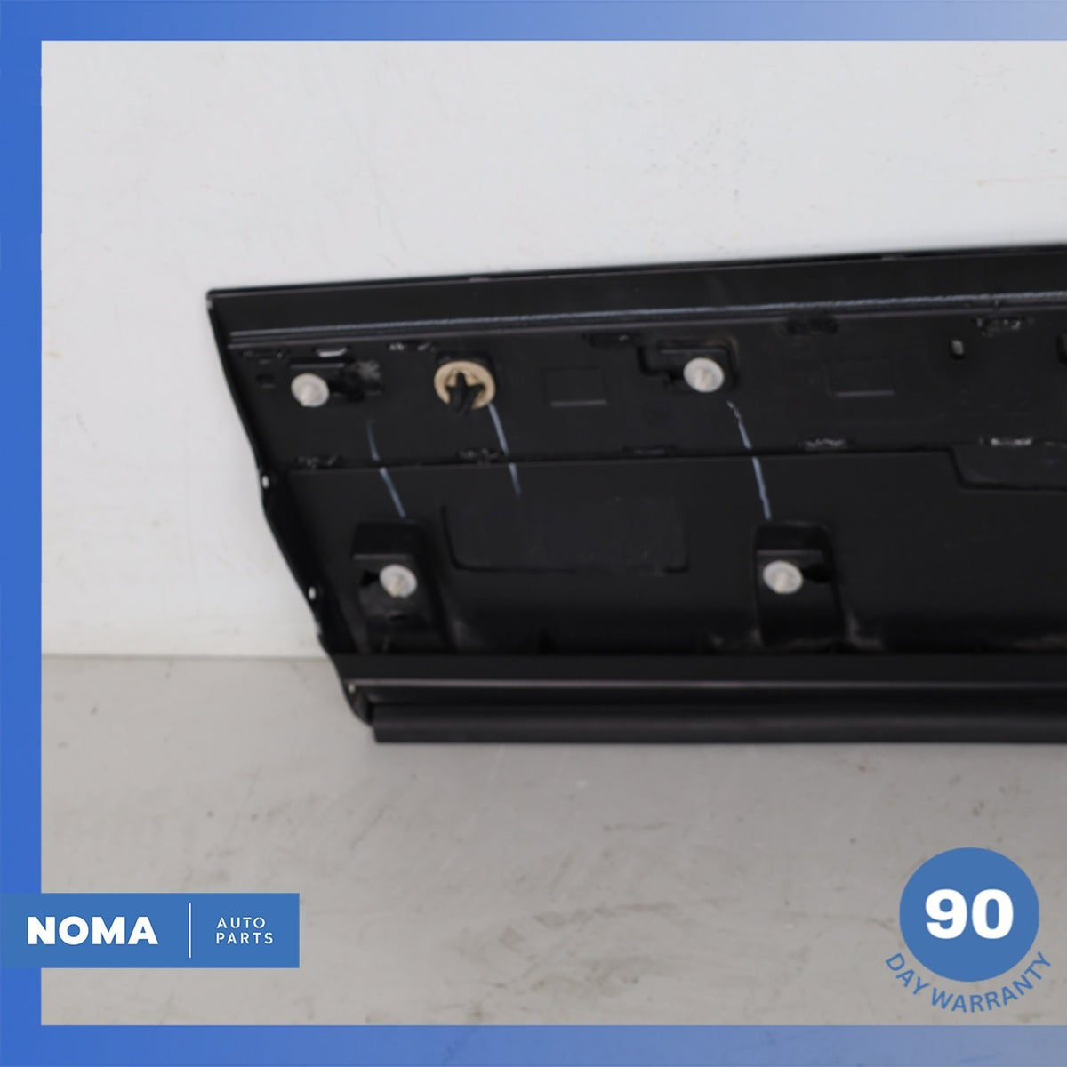 18-23 Range Rover L560 Velar Rear Right Side Door Lower Cover Molding OEM - photo 8