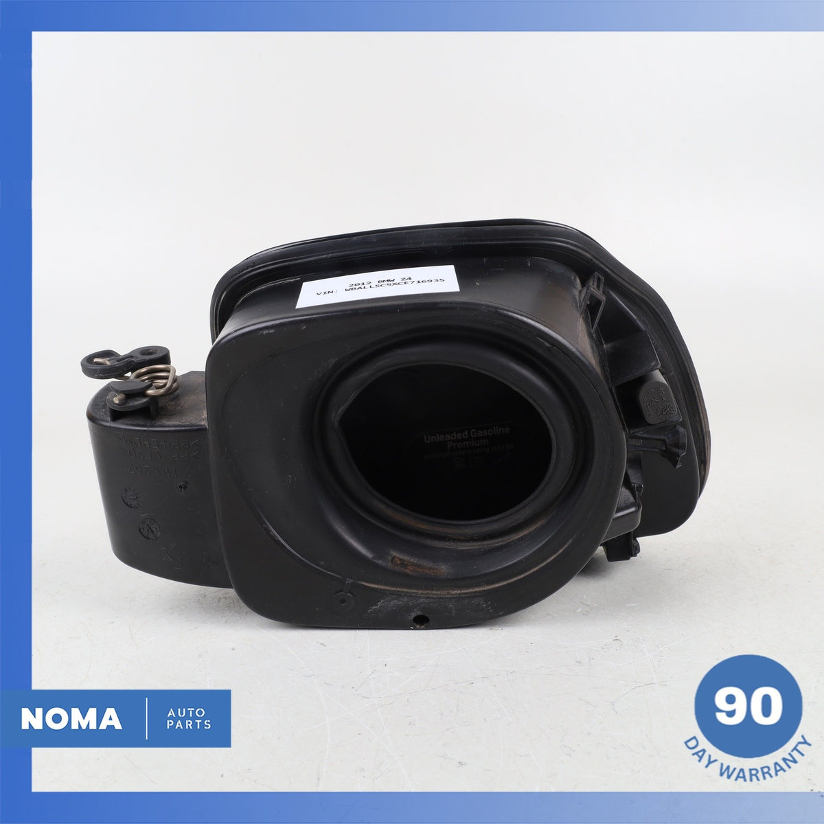 09-16 BMW E89 Z4 Fuel Tank Filler Door Lid Cover w/ Housing 51177191267 OEM - photo 6