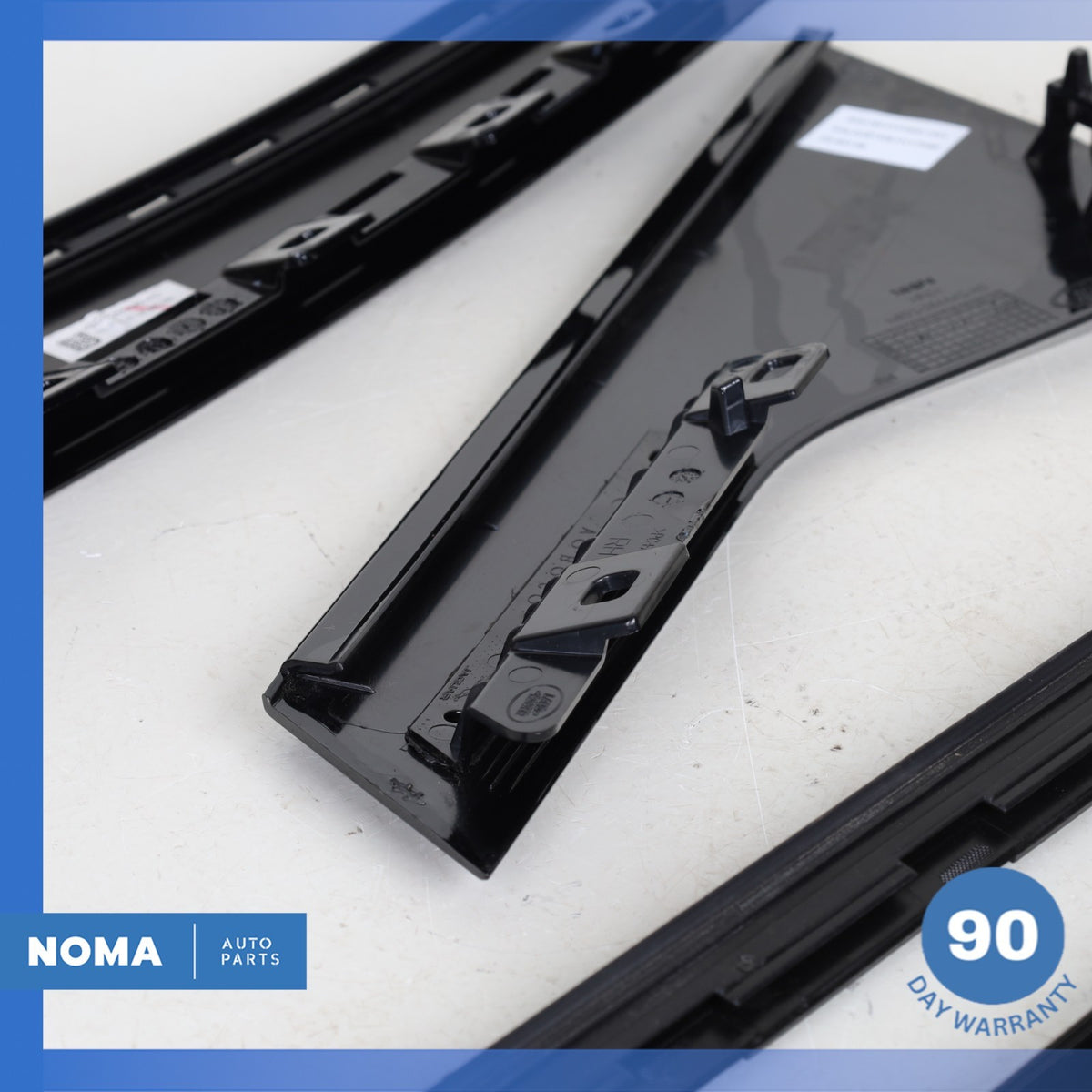 20-23 Range Rover Evoque L551 Rear Right Outer Door Window Molding Set OEM - photo 15