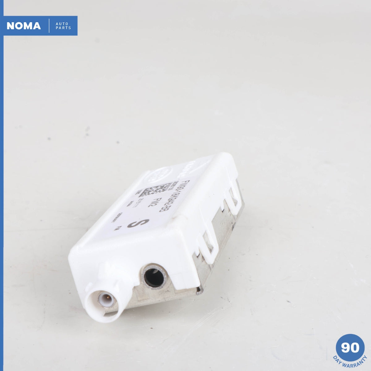 2016 Jaguar X260 XF AM FM Radio Antenna Amplifier Booster Module OEM - photo 4