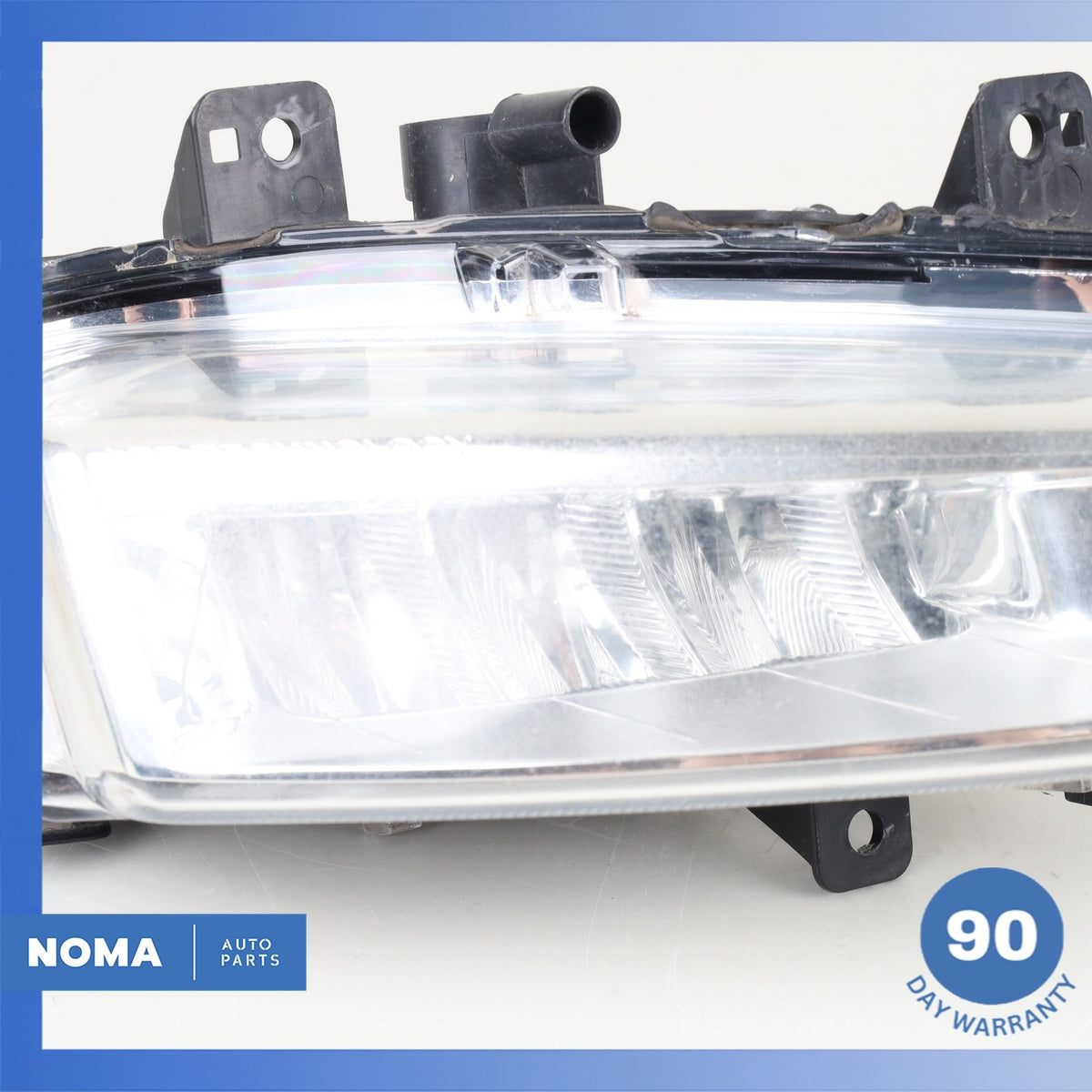 14-26 LR Range Rover Evoque L538 Front Right Passenger Side Fog Light LED OEM - photo 4