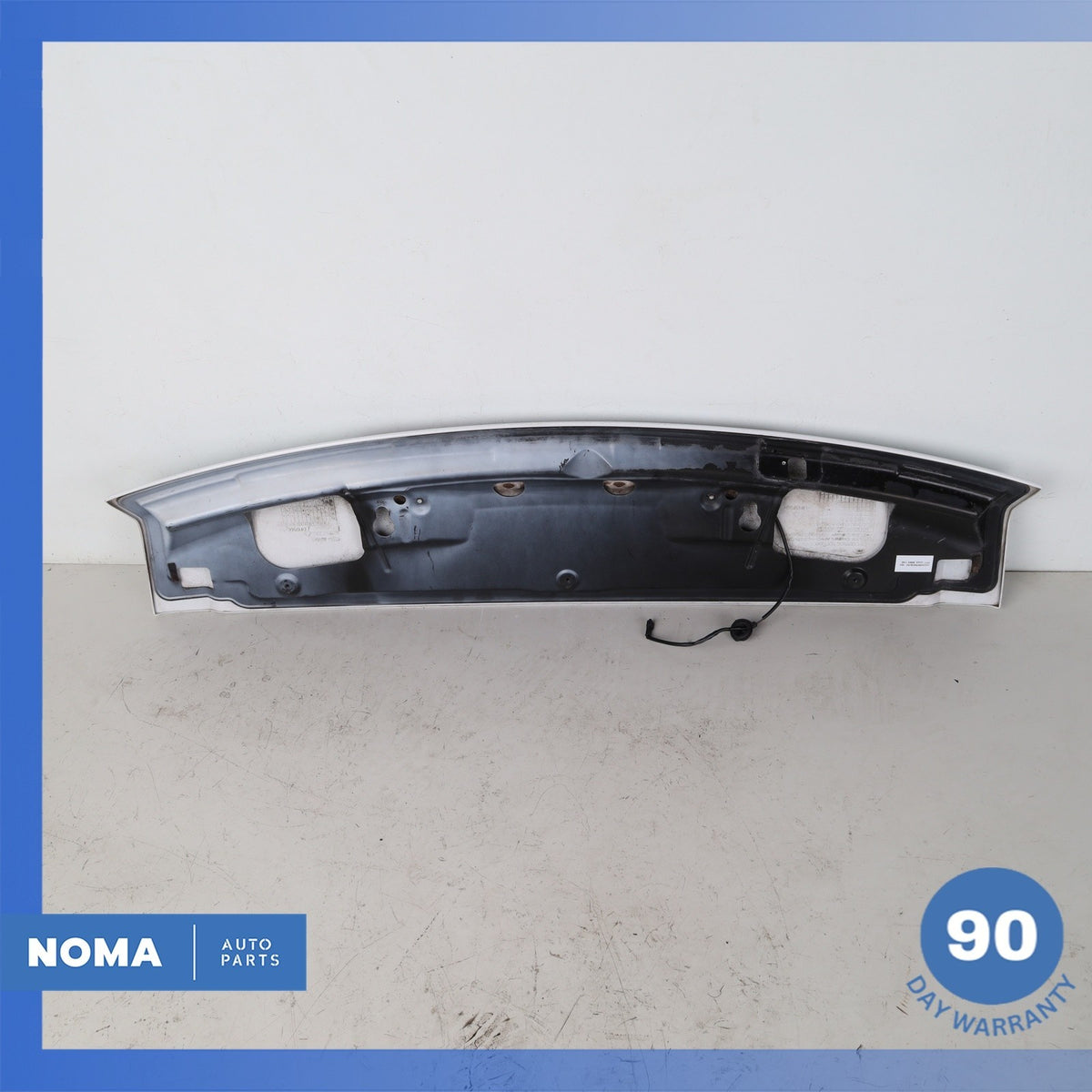 10-12 LR Range Rover L322 Rear Trunk Spoiler Wing w/ Brake Light White OEM - photo 7