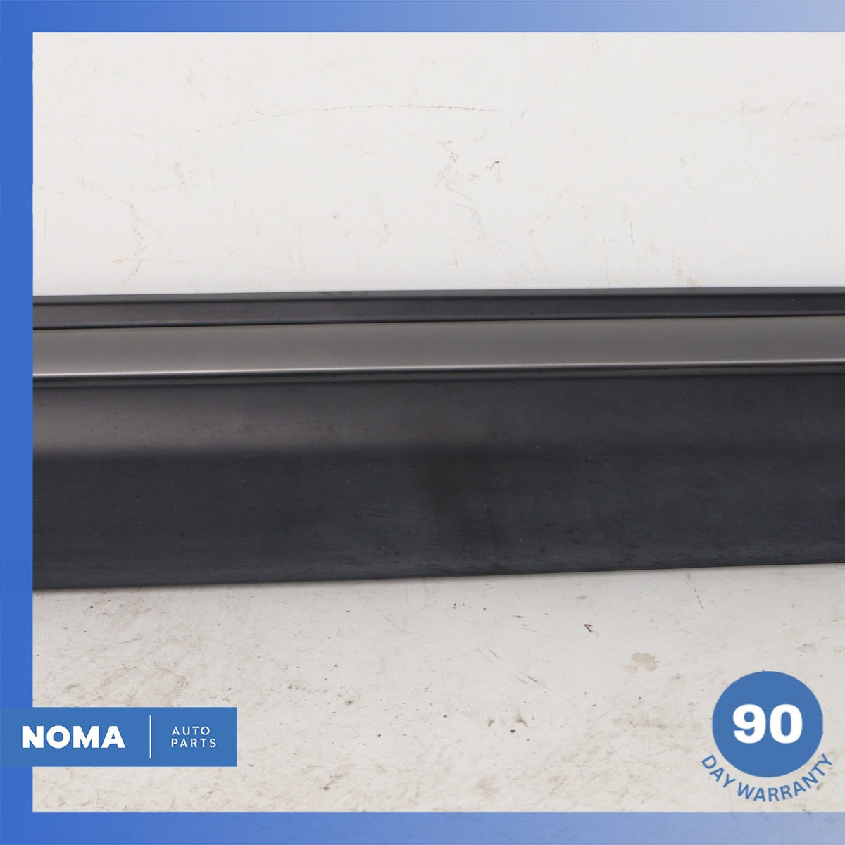 12-19 Range Rover Evoque L538 4DR Front Right Door Lower Molding OEM - photo 3