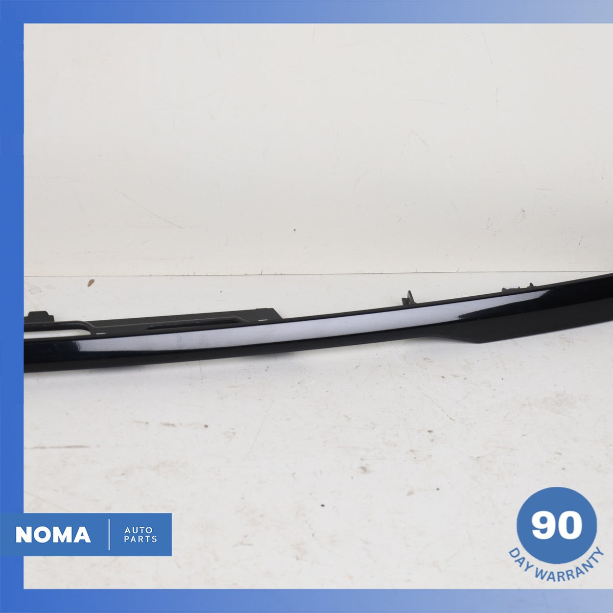14-22 Range Rover Sport L494 Trunk Bezel License Plate Molding DK6240406DA OEM - photo 3